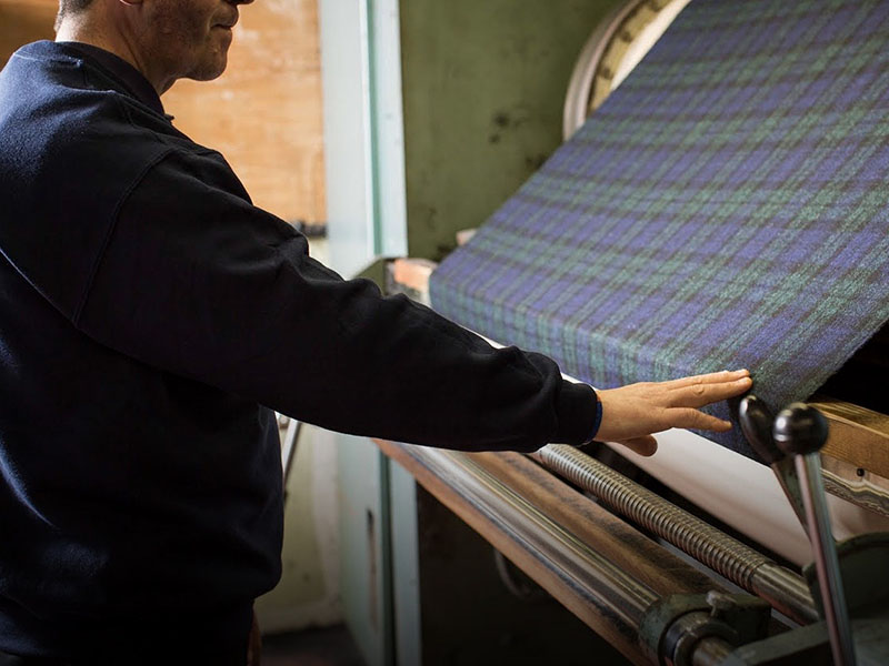 Производство Harris Tweed отделка