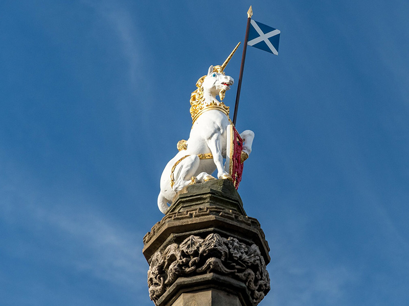 shotlandskie-simvoly-edinorog.jpg