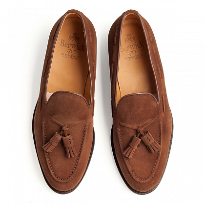 3Картинка Berwick 8491 Dark Brown Suede