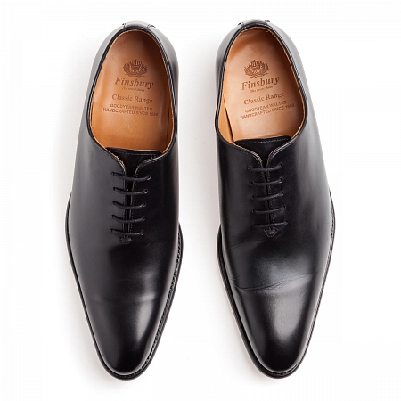 Finsbury Giulia Black
