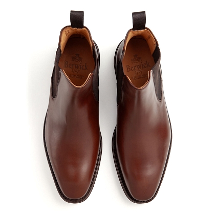 3Картинка Челси Berwick 475 SADDLE CALF 1820 ELASTICO AL TONO DE LA PIEL VIBRAM B