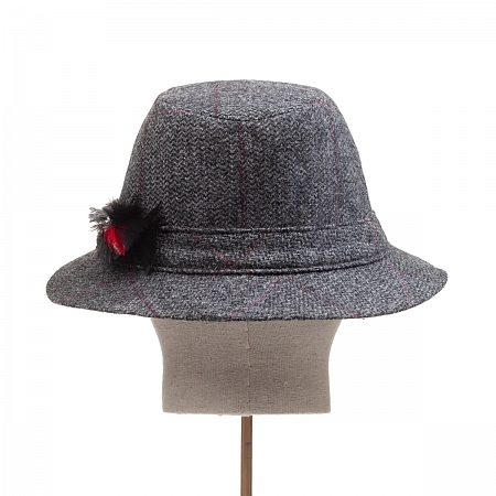 Hanna Hats Walking P255