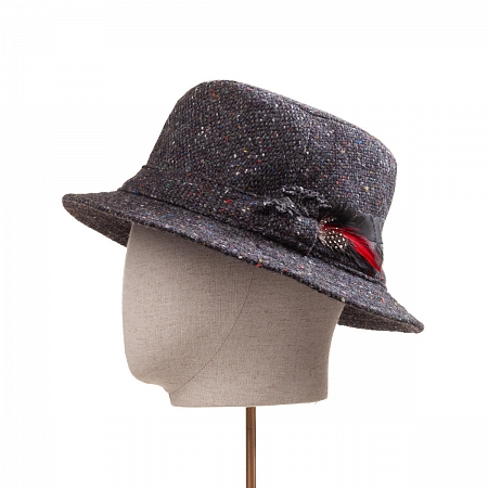 Hanna Hats Walking 642