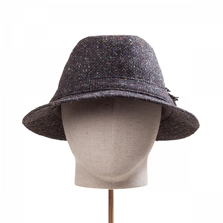 Hanna Hats Walking 642